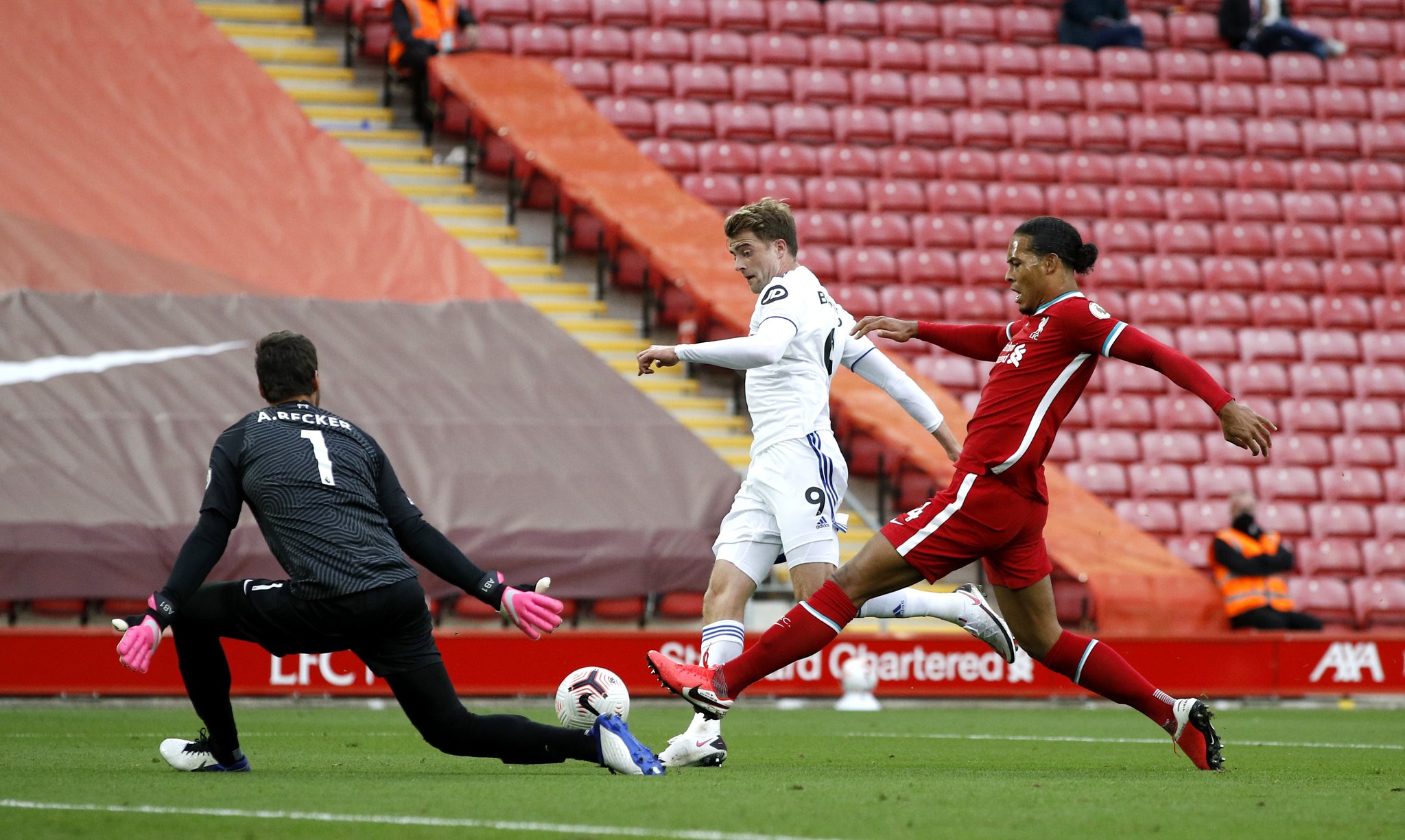 不愿意轻易 不愿意轻易